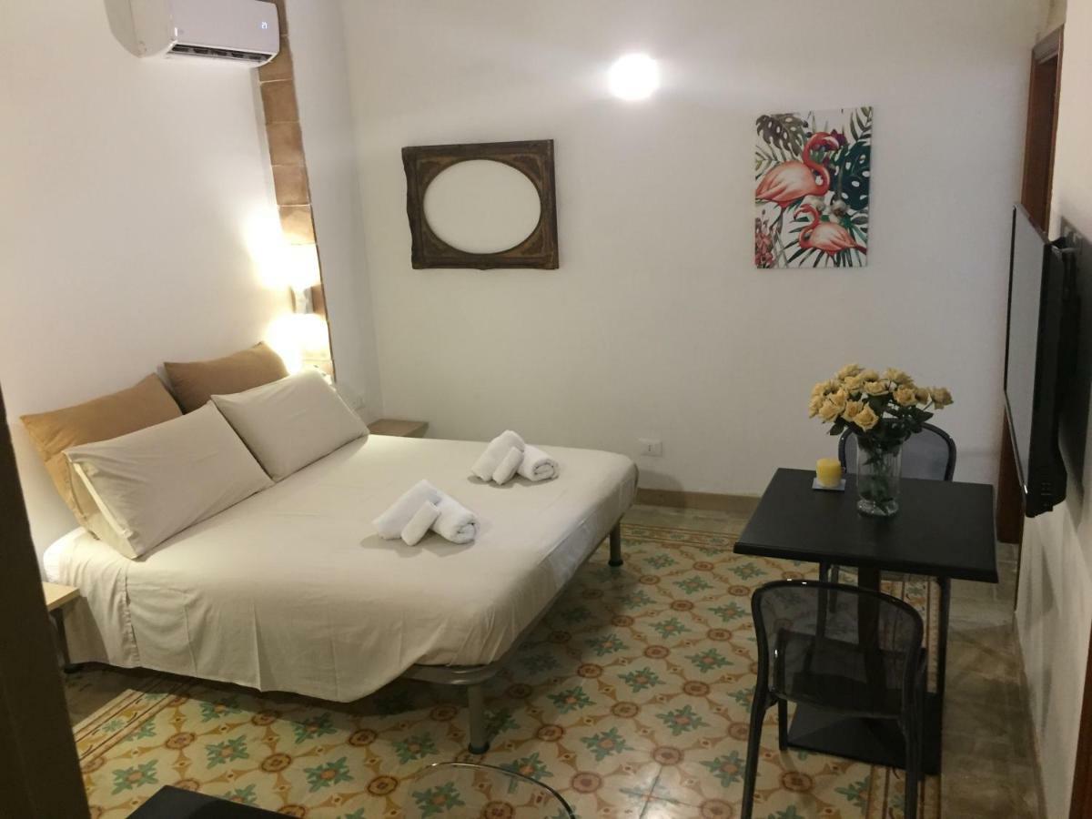 Al Civico 9 Apartment Trapani Exterior photo