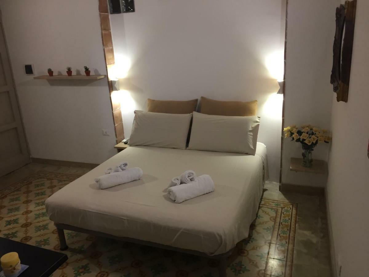 Al Civico 9 Apartment Trapani Exterior photo