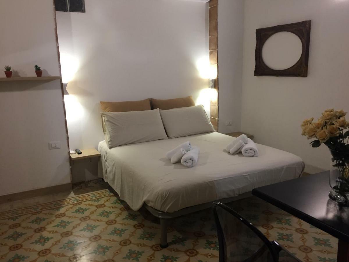 Al Civico 9 Apartment Trapani Exterior photo